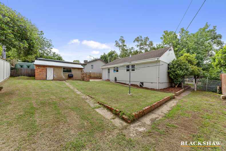 27 Nathan Street Deakin
