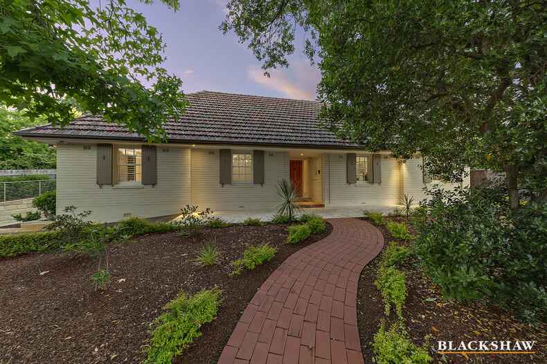 15 Durville Crescent Griffith