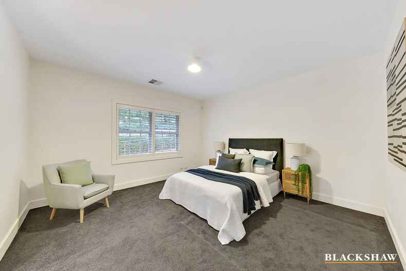 15 Durville Crescent Griffith