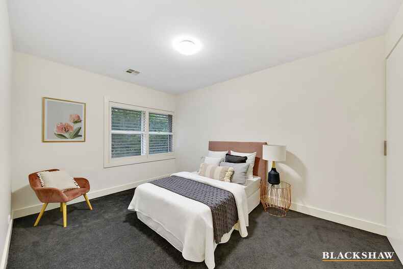 15 Durville Crescent Griffith