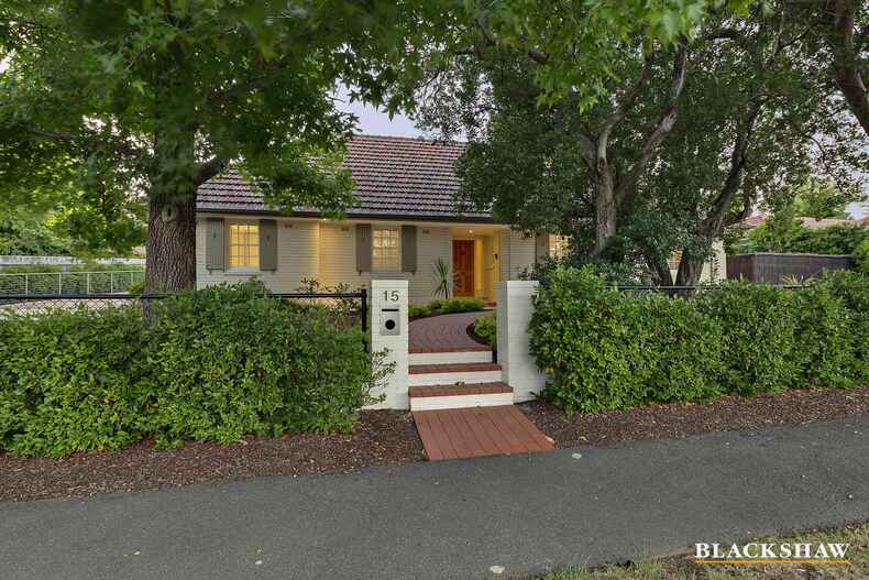 15 Durville Crescent Griffith