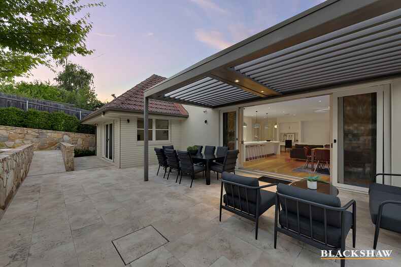 15 Durville Crescent Griffith