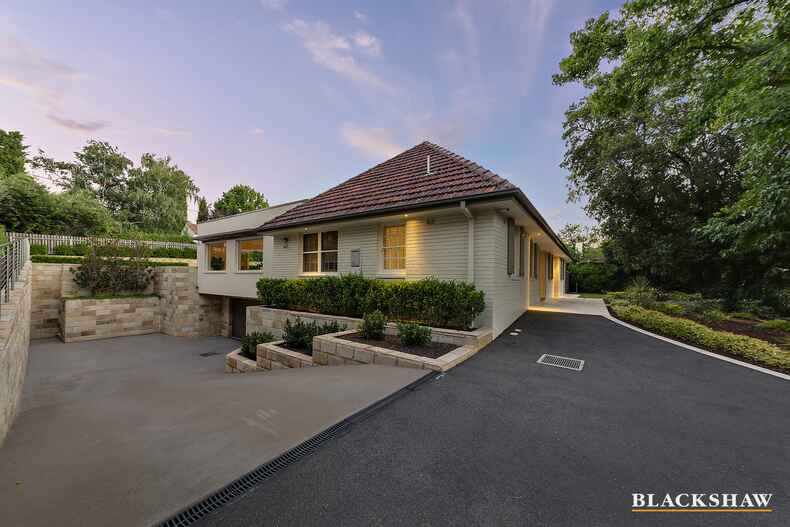 15 Durville Crescent Griffith