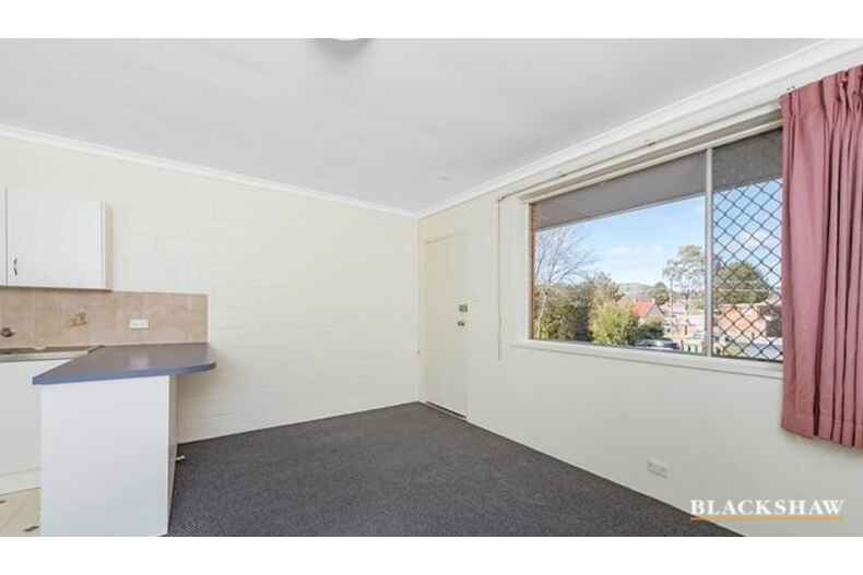 20/10 Macquoid Street Queanbeyan