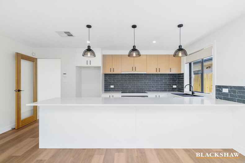 1/212 Southern Cross Drive Latham