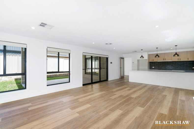 1/212 Southern Cross Drive Latham