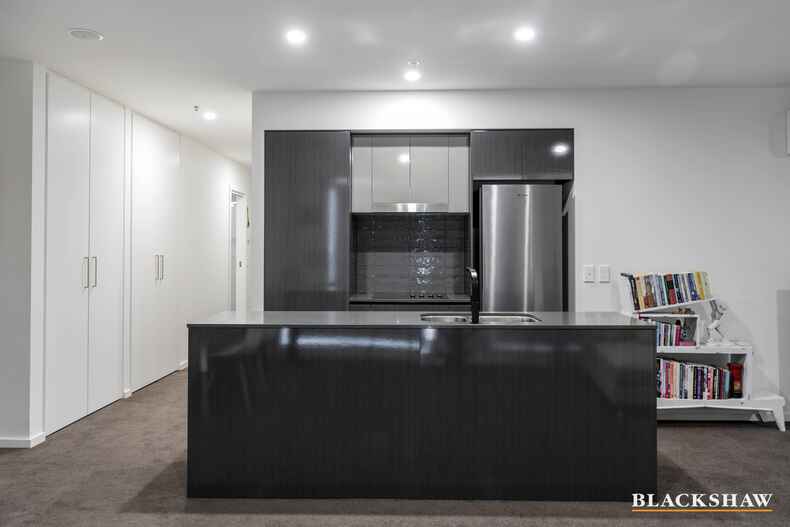 318/1 Anthony Rolfe Avenue Gungahlin