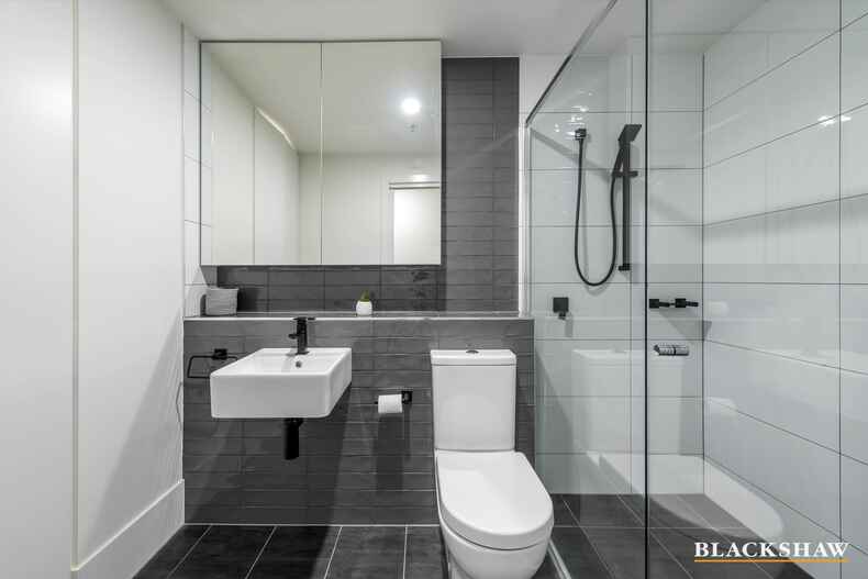 318/1 Anthony Rolfe Avenue Gungahlin