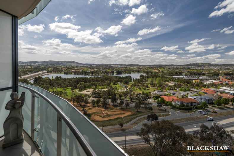318/1 Anthony Rolfe Avenue Gungahlin