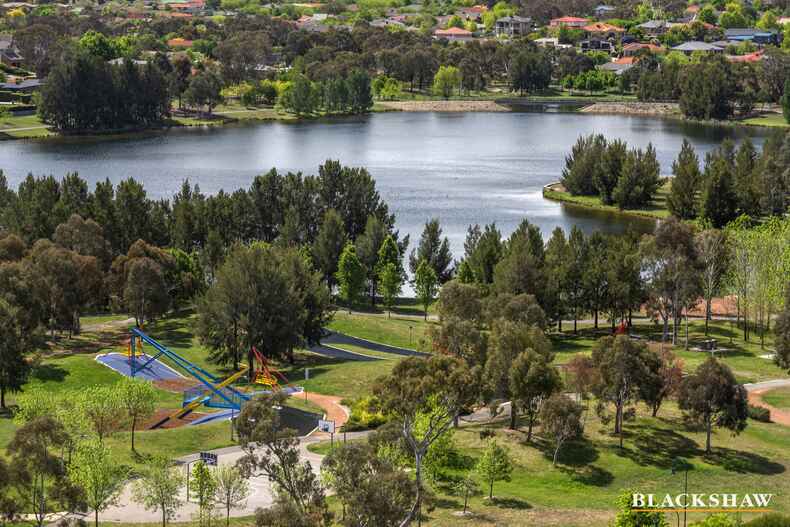 318/1 Anthony Rolfe Avenue Gungahlin