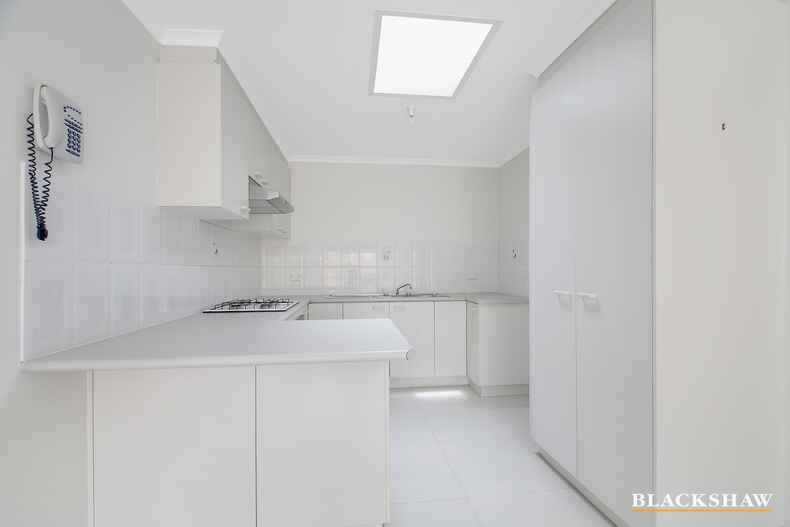 8 Lockhart Place Amaroo