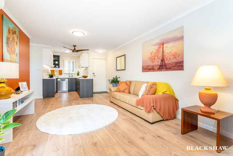 1/75 Elizabeth Jolley Crescent Franklin