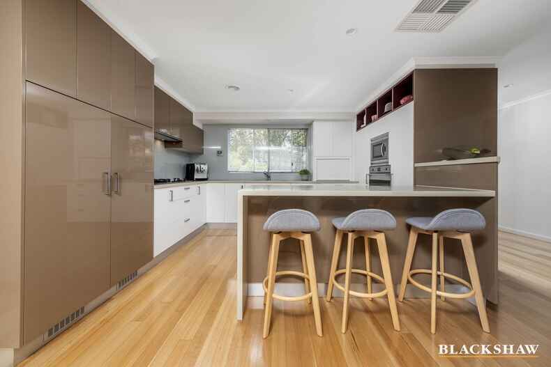 22 Nunan Crescent Oxley