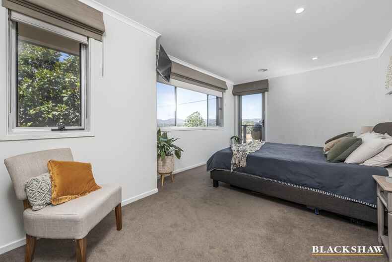 22 Nunan Crescent Oxley