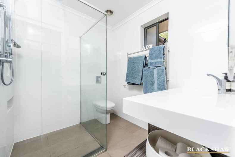 22 Nunan Crescent Oxley