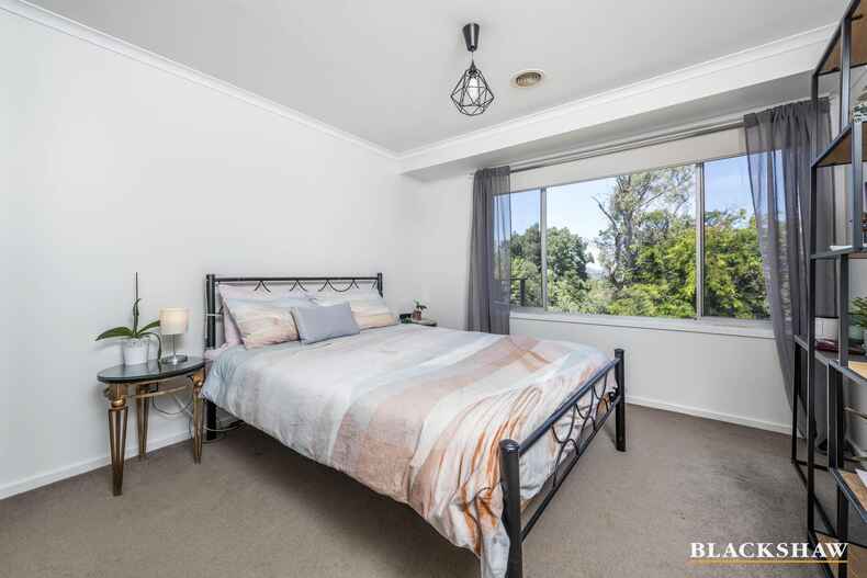 22 Nunan Crescent Oxley