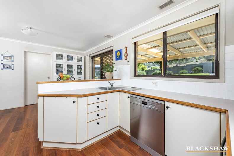 113 Heagney Crescent Chisholm