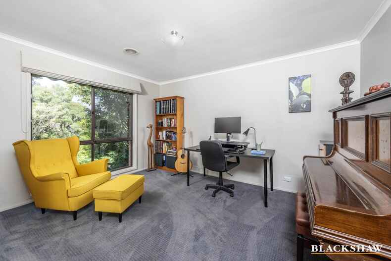 113 Heagney Crescent Chisholm
