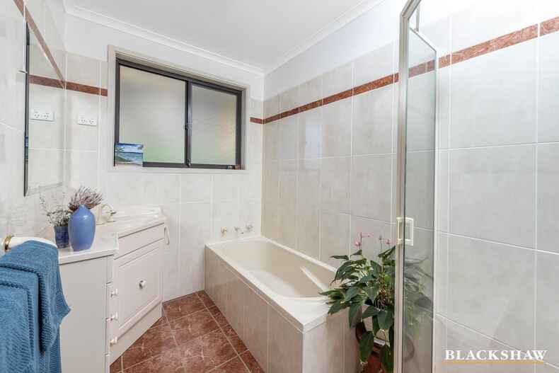 113 Heagney Crescent Chisholm