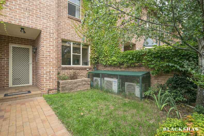 6/3 Ovens Street Kingston