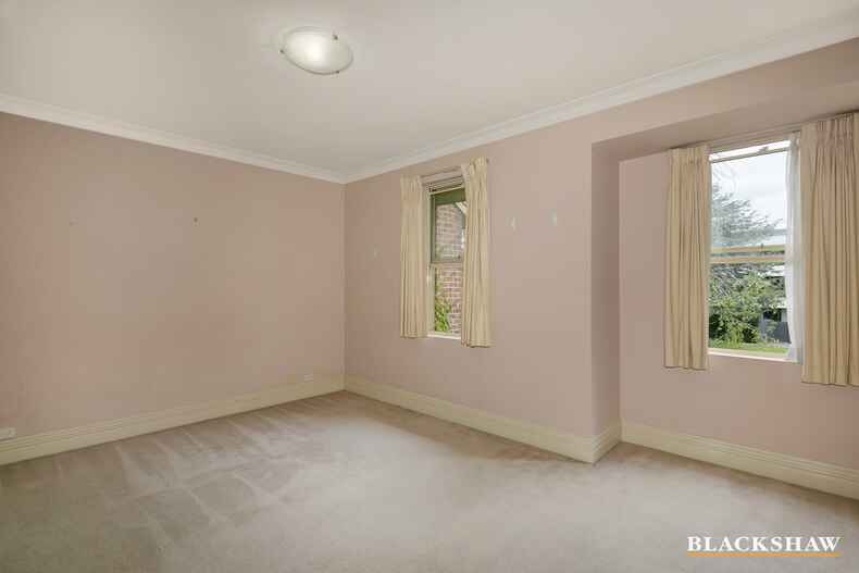 6/3 Ovens Street Kingston