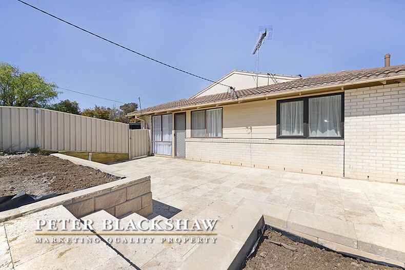 1 Sinclair Street Kambah