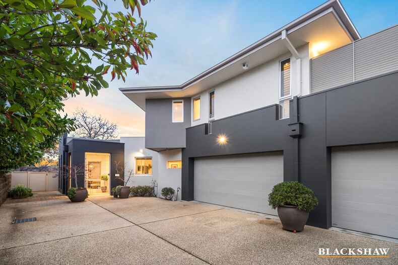 24B Hampton Circuit Yarralumla