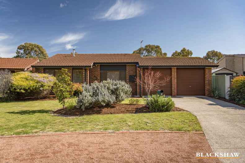 7 Enright Crescent Florey