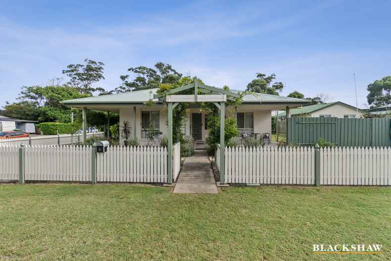 6 Boulder Place Broulee