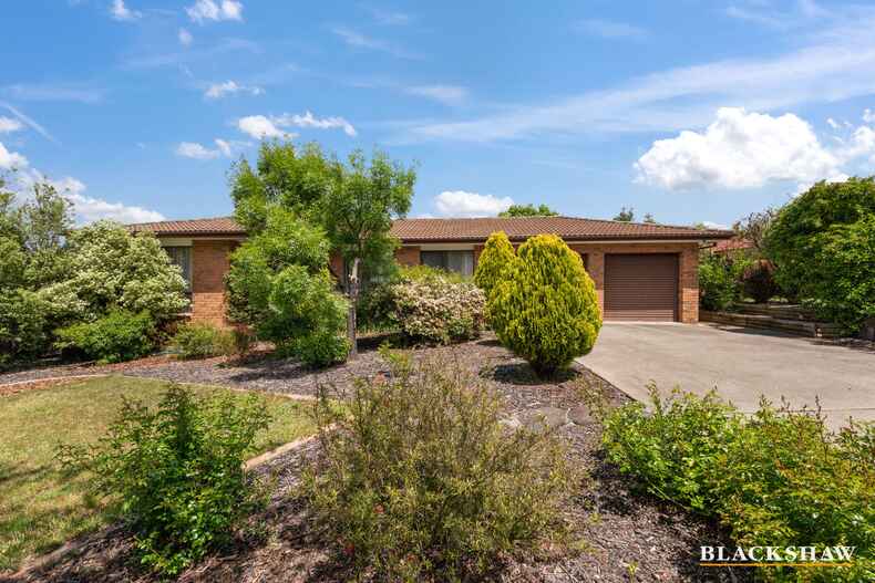 21 McTaggart Crescent Kambah