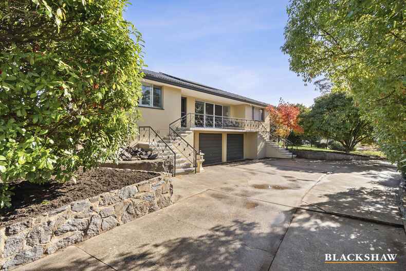 6 McLachlan Crescent Weetangera