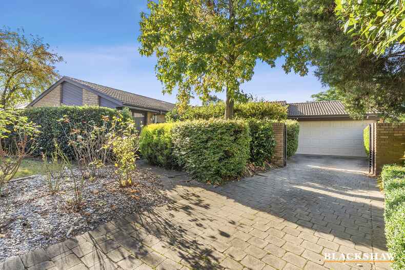 6 MacAlpine Close Mckellar