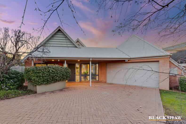 15 MacDonnell Street Yarralumla