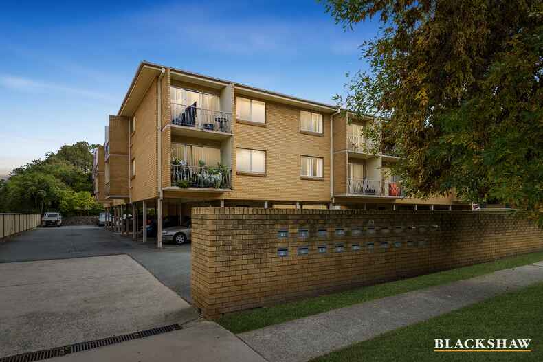 9/63 Molonglo Street Queanbeyan