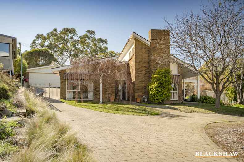 131 Jackie Howe Crescent Macarthur