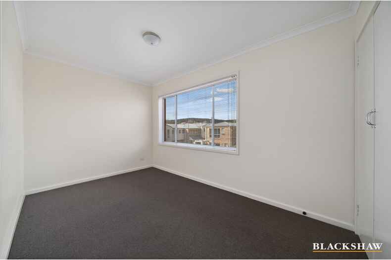 2/31 Macquoid Street Queanbeyan East