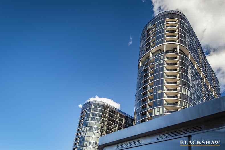 1517/15 Bowes Street Phillip