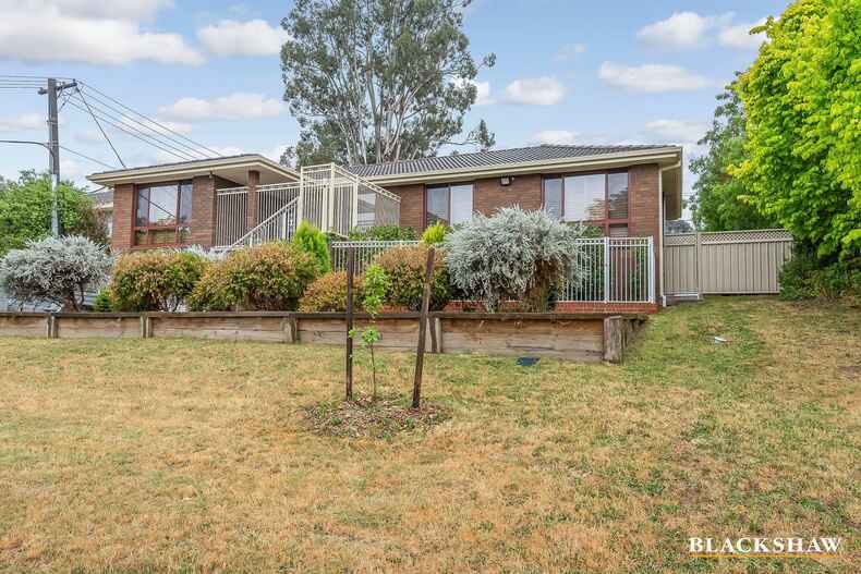 8 Fowles Street Weston