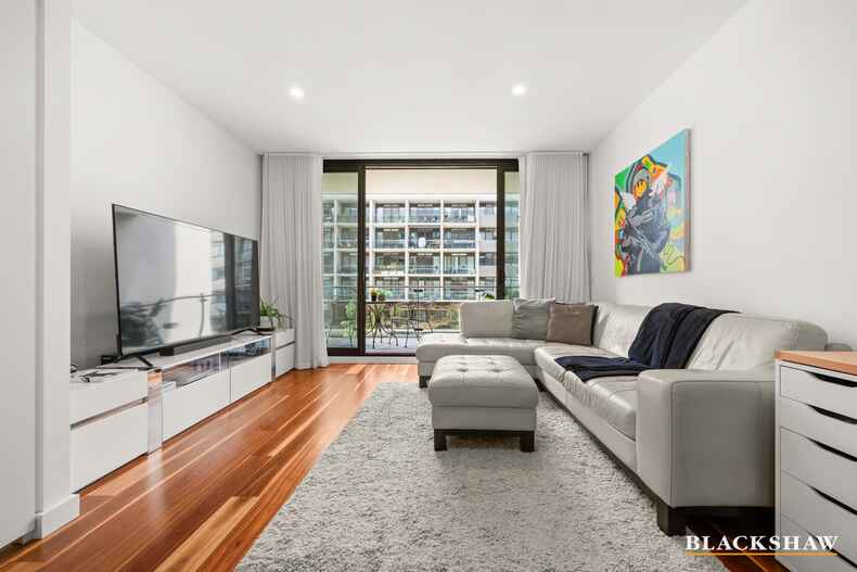 206/4 Anzac Park Campbell