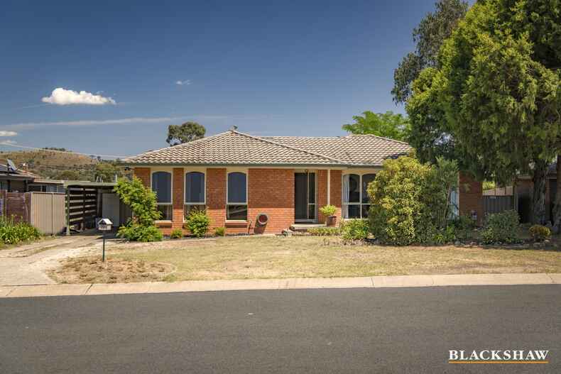 22 Degraves Crescent Wanniassa