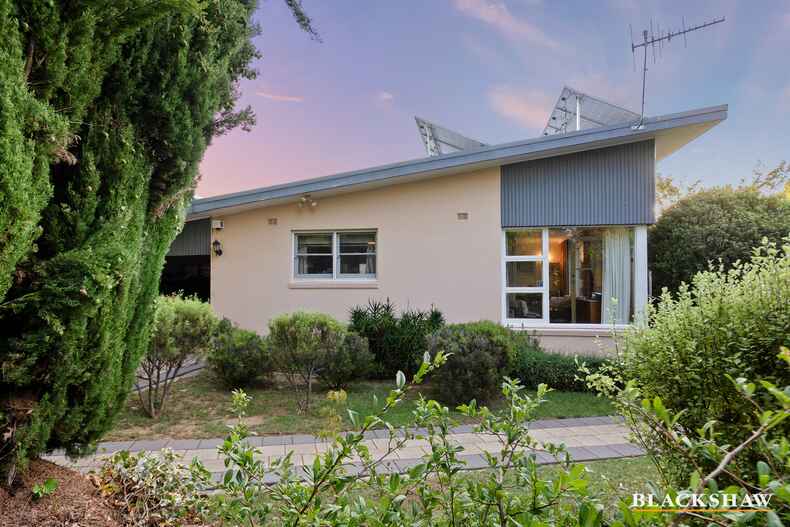 120 Schlich Street Yarralumla