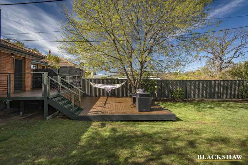 17 Macartney Crescent Deakin