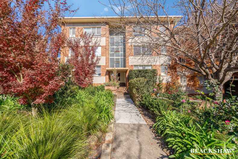 33/135 Blamey Crescent Campbell