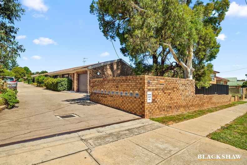 3/63 Macquoid Street Queanbeyan