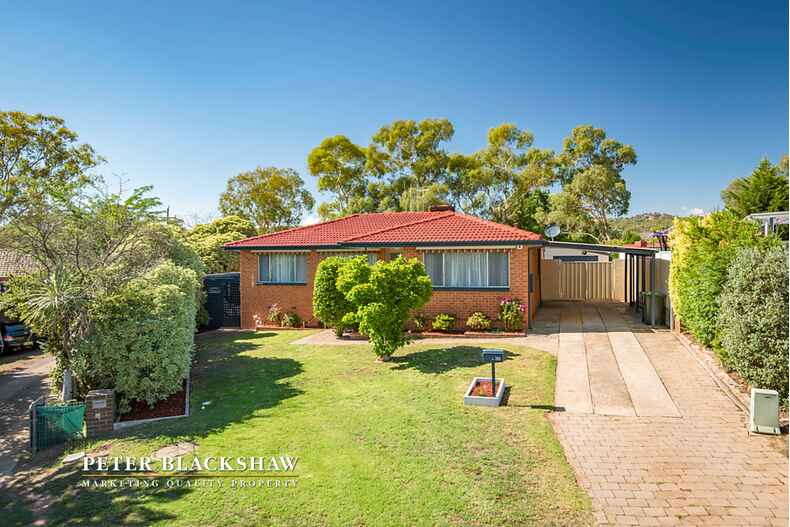 30 Hayley Crescent Karabar