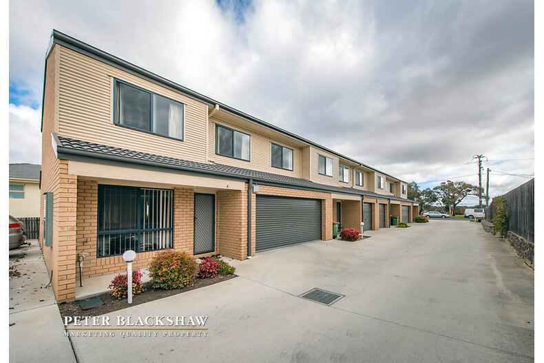 4/53 Erin  Street Queanbeyan