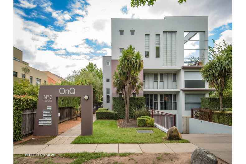 8/3 Fawkner Street Braddon