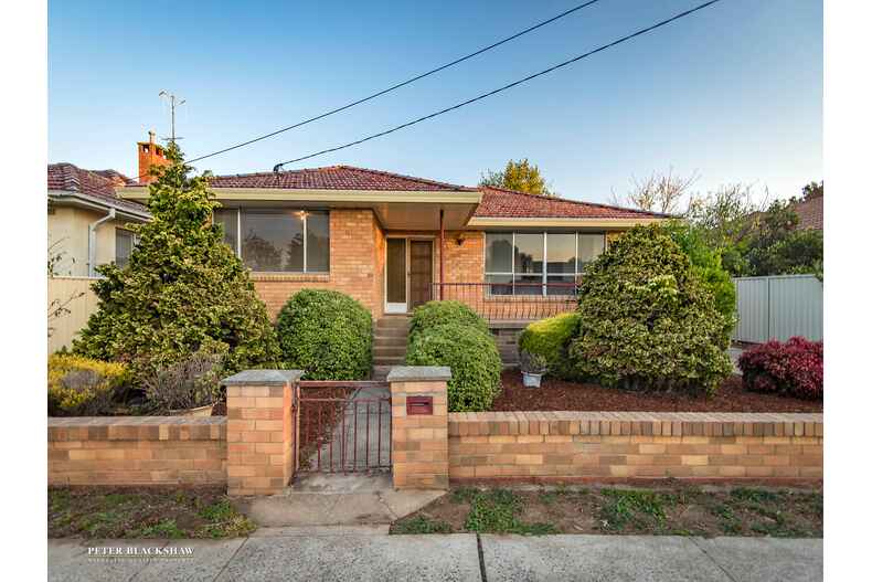 14 Glebe Avenue Queanbeyan