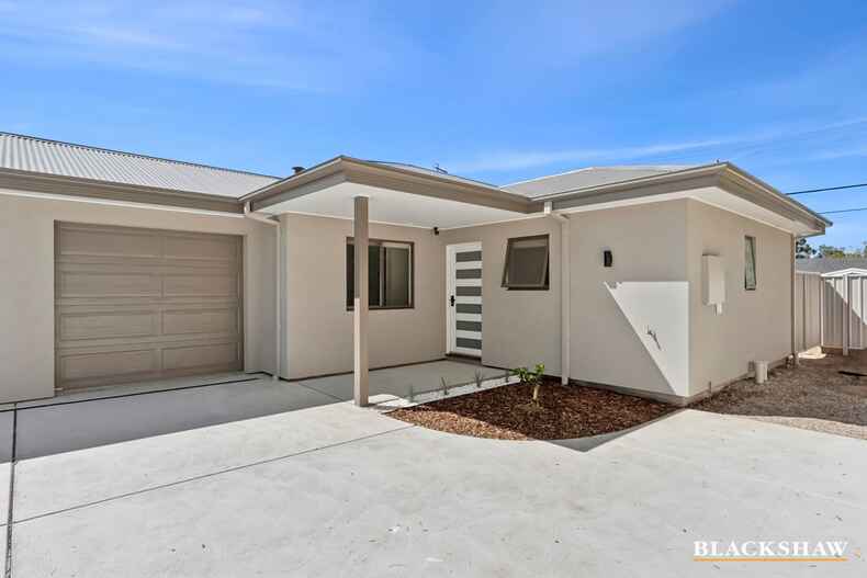 2/37 Livingston Avenue Kambah